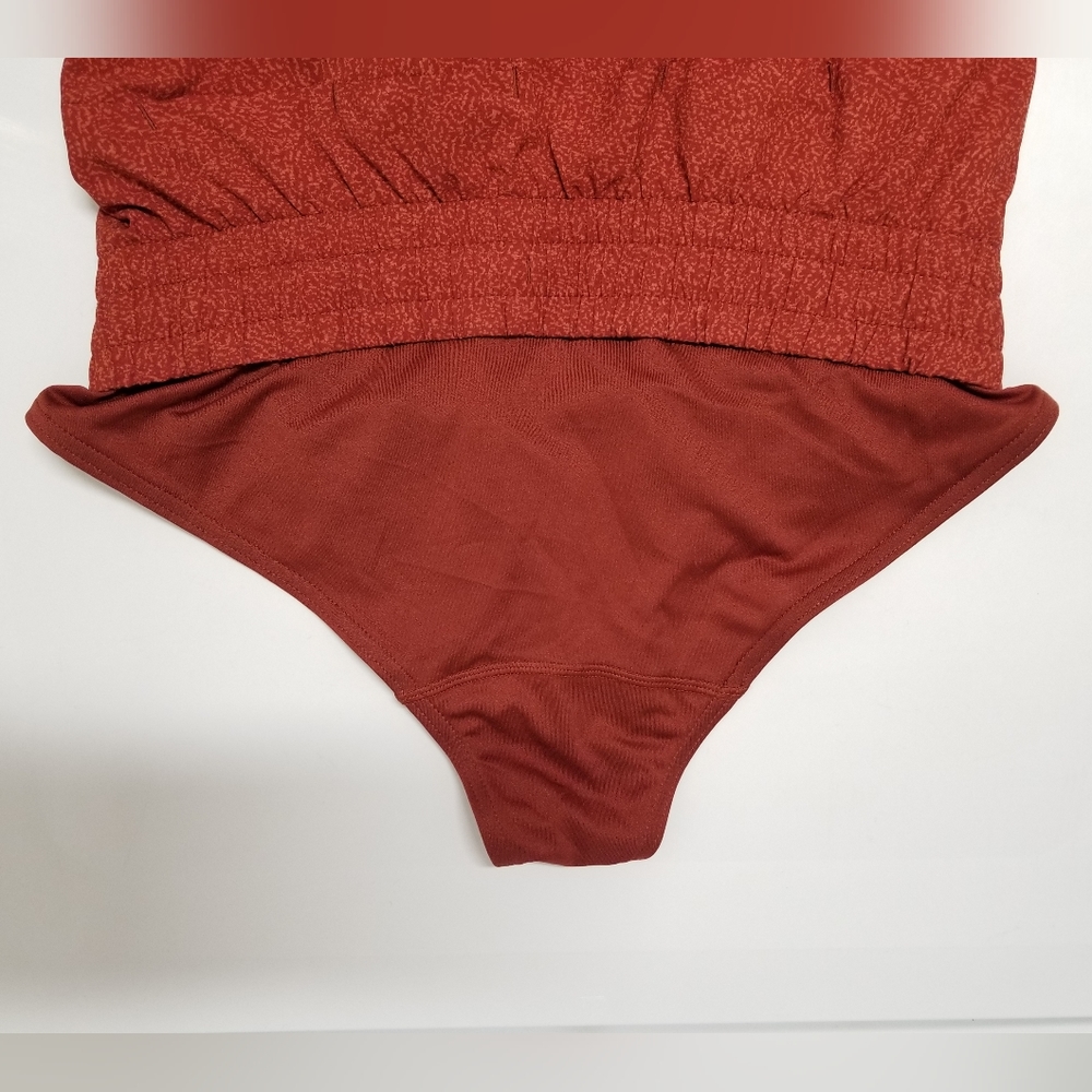 Athleta Mesh Racer 4" Run Shorts in Burnt Orange Sz XS - Picture 10 of 14